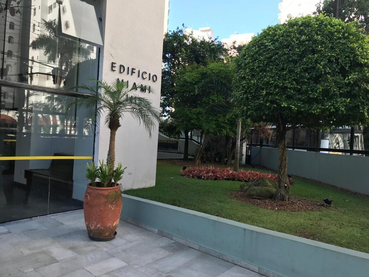 Apartamento Pitangueiras Guarujá Buitenkant foto